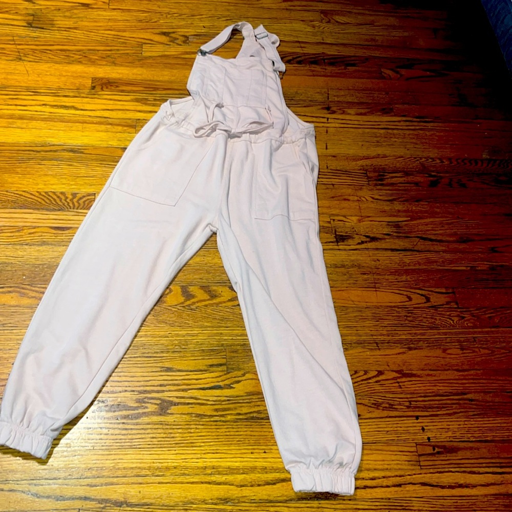 Woman’s overalls super cute and comfy like new